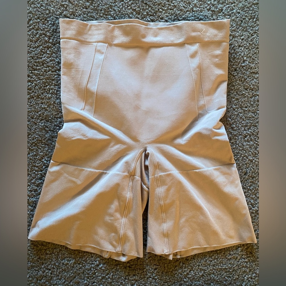 Spanx Women's High-Waisted Mid-Thigh Short